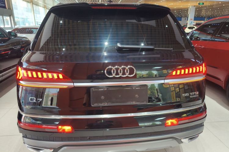 Used Audi Q7 2020 55 TFSI quattro S line sports model Rear