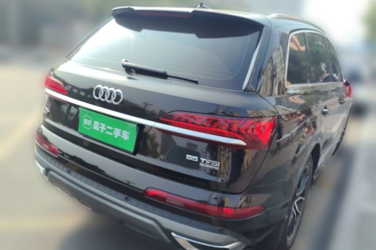 Used Audi Q7 2020 45 TFSI quattro S line Sport Limited Edition Rear Right 45 Deg