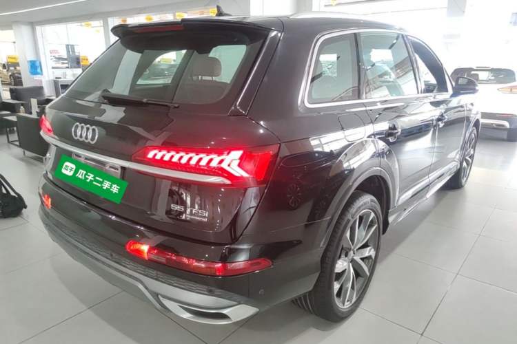 Used Audi Q7 2020 55 TFSI quattro S line sports model Rear Right 45 Deg