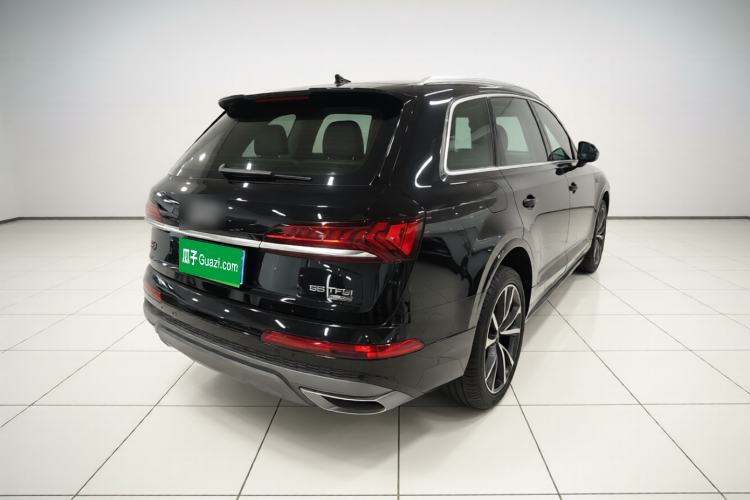 Used Audi Q7 2020 55 TFSI quattro S line sports model Rear Right 45 Deg