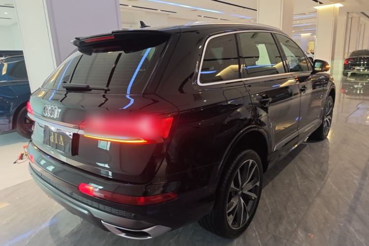 Used Audi Q7 2020 55 TFSI quattro S line sports model Rear Right 45 Deg