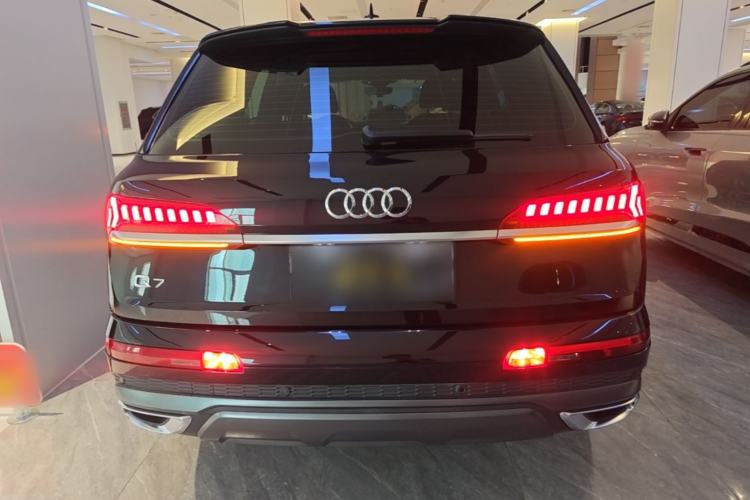 Used Audi Q7 2020 55 TFSI quattro S line sports model Rear