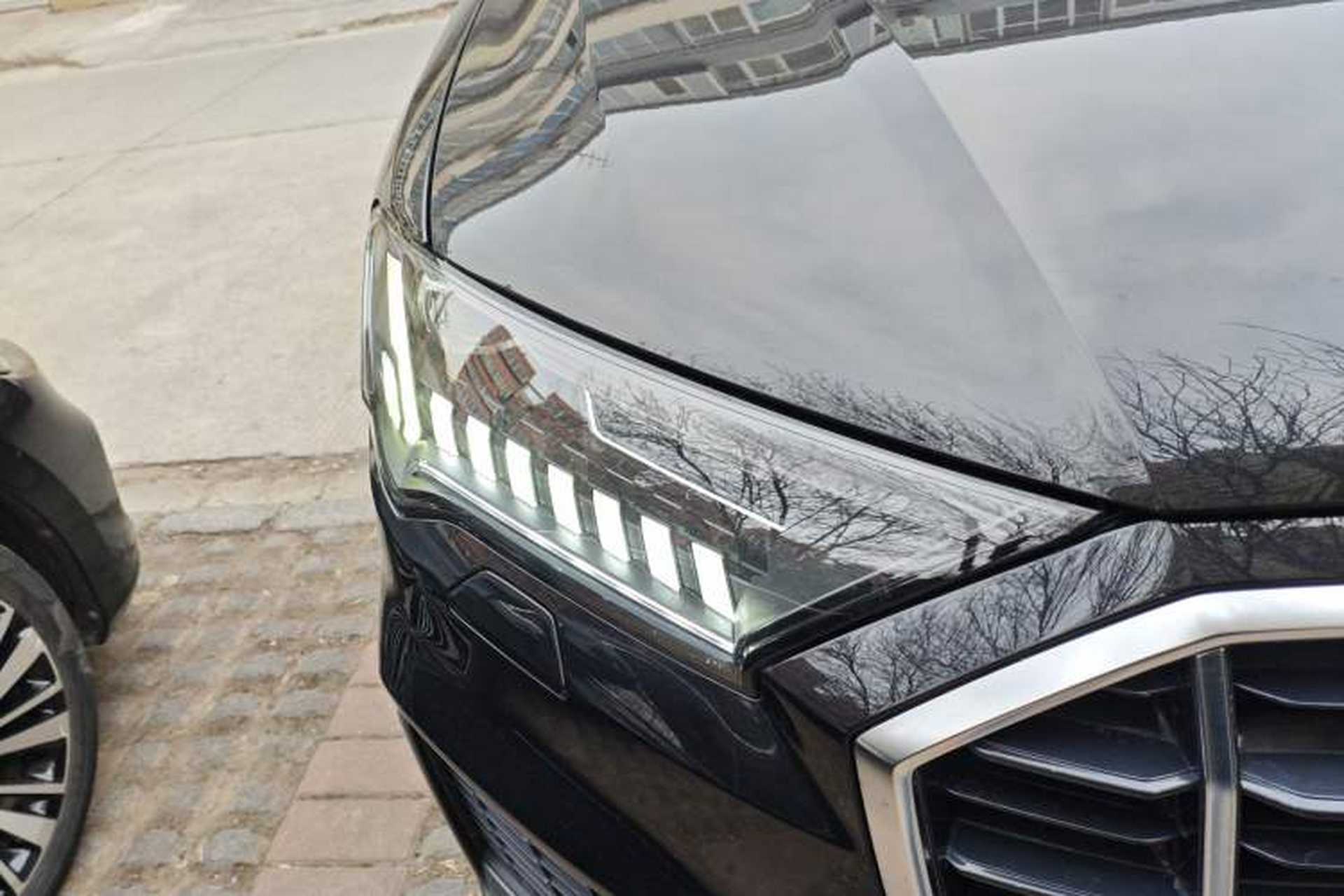 Used Audi Q7 2020 45 TFSI quattro S line Sport Limited Edition Right Front Headlight