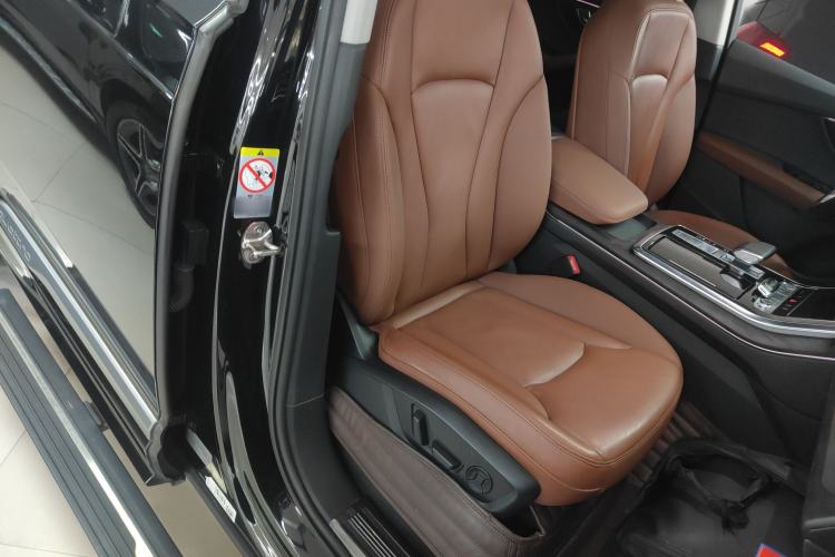 Used Audi Q7 2020 55 TFSI quattro S line sports model Right Front Seat