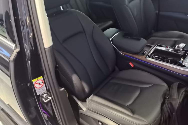 Used Audi Q7 2020 55 TFSI quattro S line sports model Right Front Seat