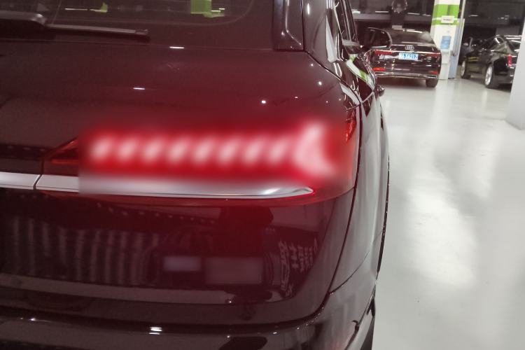Used Audi Q7 2020 55 TFSI quattro S line sports model Right Rear Taillight