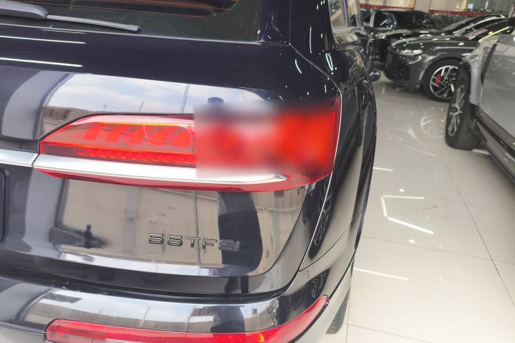 Used Audi Q7 2020 55 TFSI quattro S line sports model Right Rear Taillight