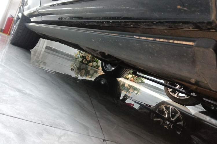 Used Audi Q7 2020 55 TFSI quattro S line sports model Right Side Sill