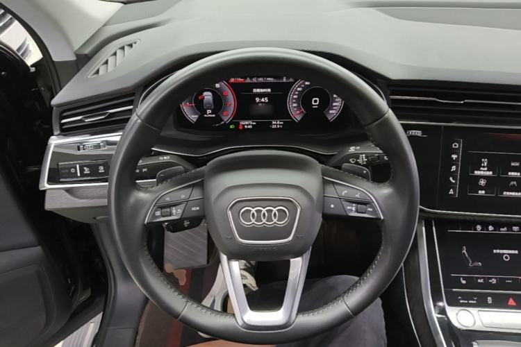 Used Audi Q7 2020 55 TFSI quattro S line sports model Steering Wheel