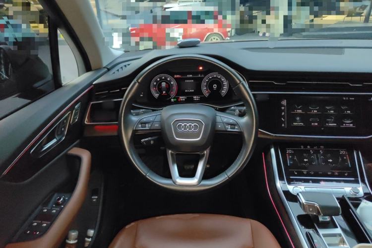 Used Audi Q7 2020 55 TFSI quattro S line sports model Steering Wheel