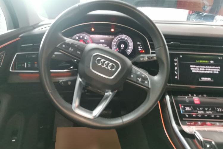 Used Audi Q7 2020 55 TFSI quattro S line sports model Steering Wheel