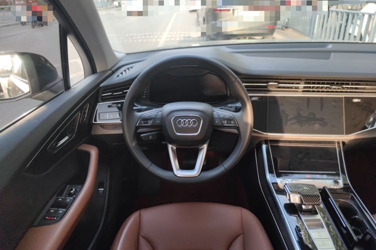 Used Audi Q7 2020 55 TFSI quattro Black Warrior Exclusive Edition Steering Wheel