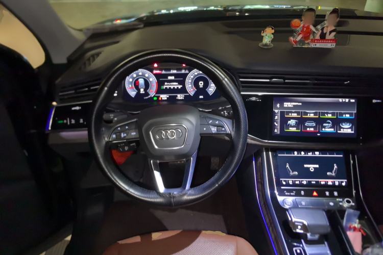 Used Audi Q7 2020 55 TFSI quattro S line sports model Steering Wheel