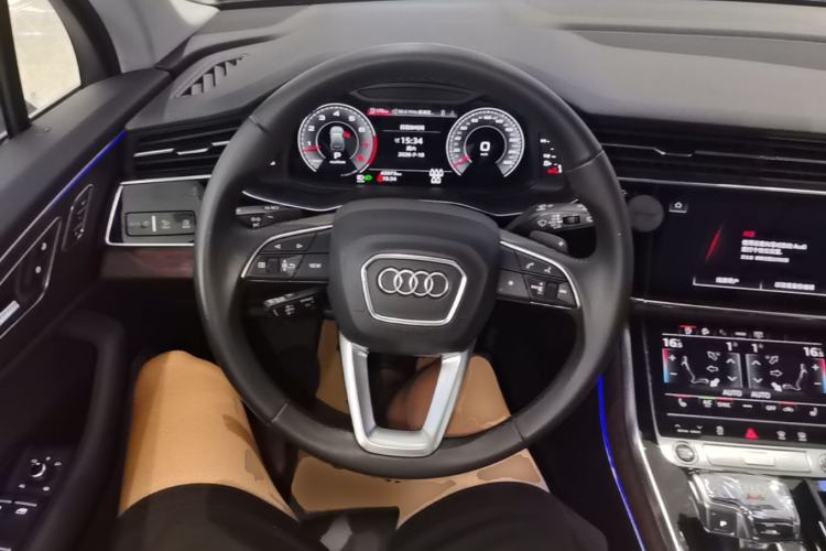 Used Audi Q7 2020 55 TFSI quattro S line sports model Steering Wheel