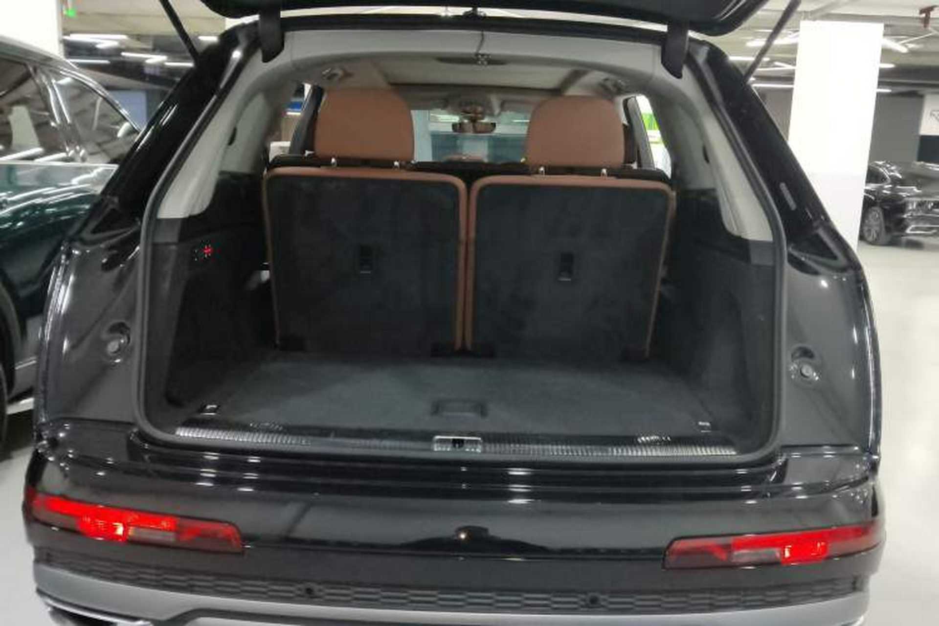 Used Audi Q7 2020 55 TFSI quattro S line sports model Trunk
