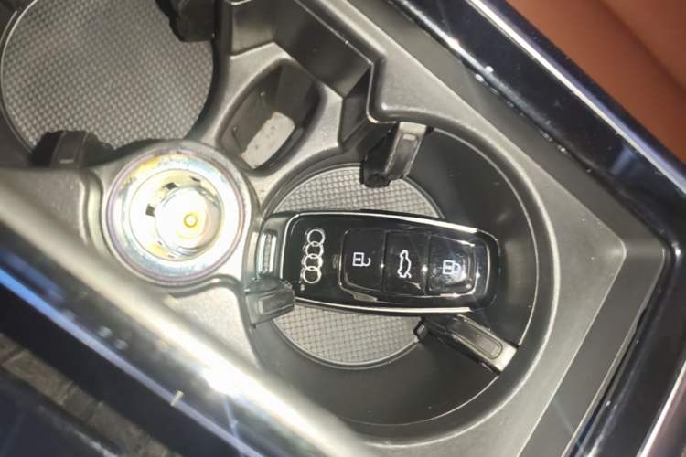 Used Audi Q7 2020 55 TFSI quattro S line sports model Vehicle Key