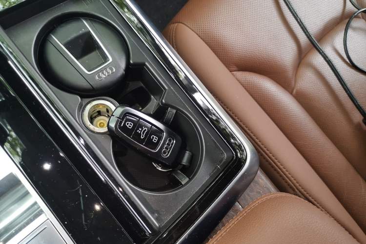 Used Audi Q7 2020 55 TFSI quattro S line sports model Vehicle Key