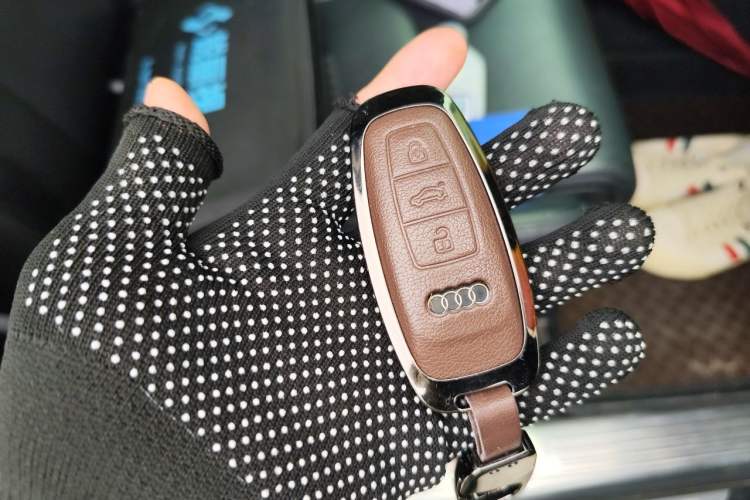Used Audi Q7 2020 55 TFSI quattro S line Prestige Edition Vehicle Key
