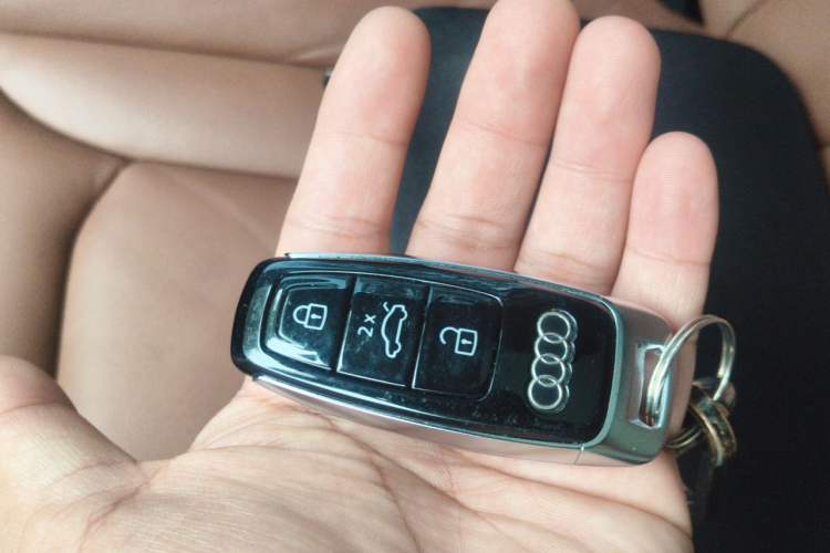 Used Audi Q7 2020 55 TFSI quattro S line sports model Vehicle Key