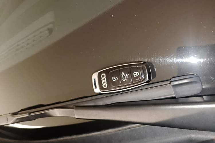 Used Audi Q7 2020 55 TFSI quattro S line sports model Vehicle Key
