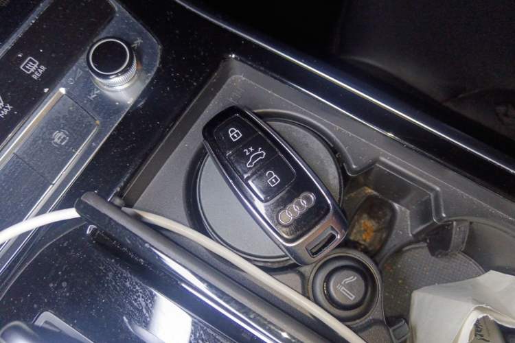 Used Audi Q7 2020 55 TFSI quattro S line sports model Vehicle Key