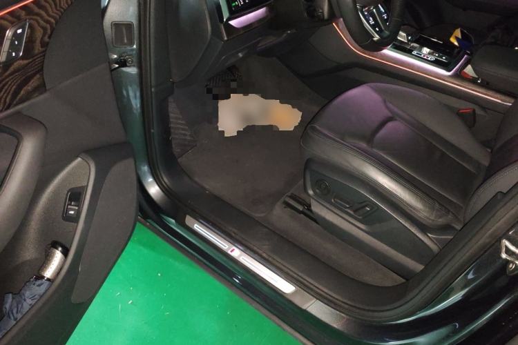 Used Audi Q7 2020 55 TFSI quattro S line sports model Driver Seat