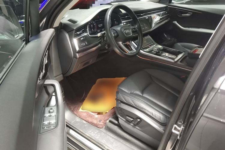 Used Audi Q7 2020 55 TFSI quattro S line sports model Driver Seat