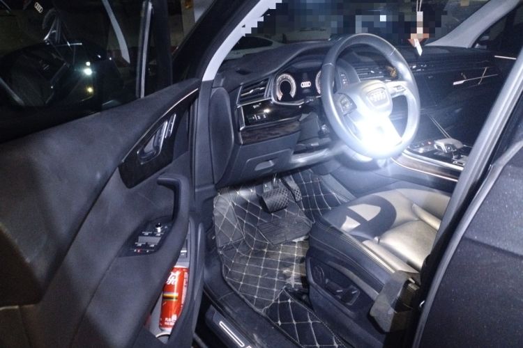Used Audi Q7 2020 55 TFSI quattro S line sports model Driver Seat