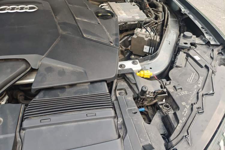 Used Audi Q7 2020 55 TFSI quattro Prestige Exclusive Edition Engine Bay Left