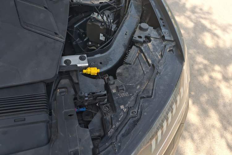 Used Audi Q7 2020 55 TFSI quattro S line sports model Engine Bay Left