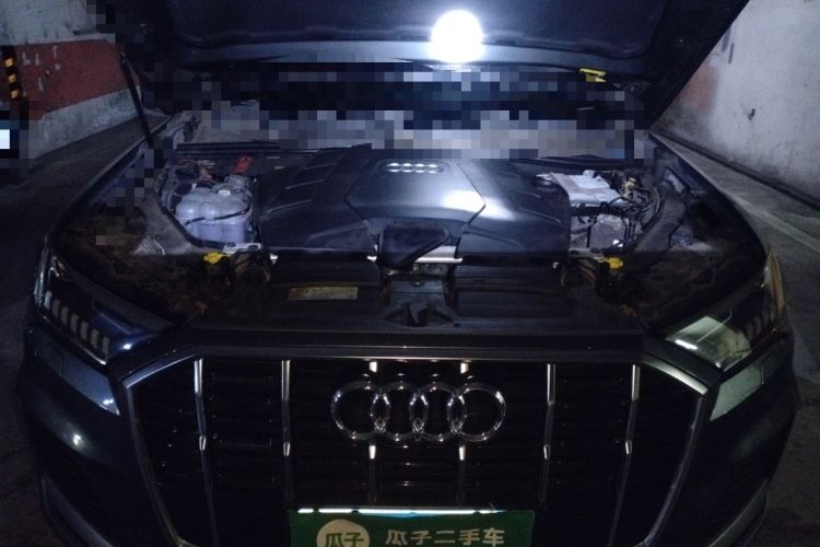 Used Audi Q7 2020 55 TFSI quattro S line sports model Engine Bay