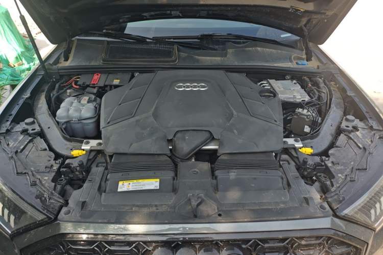 Used Audi Q7 2020 55 TFSI quattro S line sports model Engine Bay