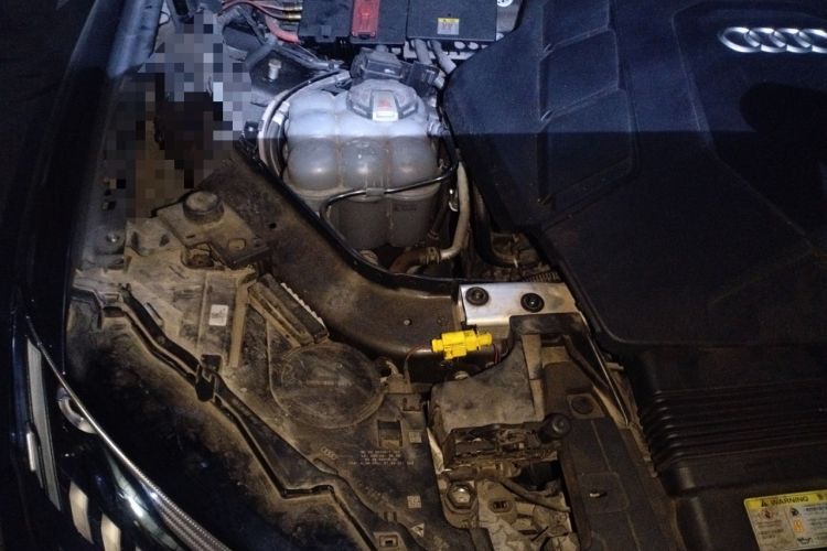 Used Audi Q7 2020 55 TFSI quattro S line sports model Engine Bay Right