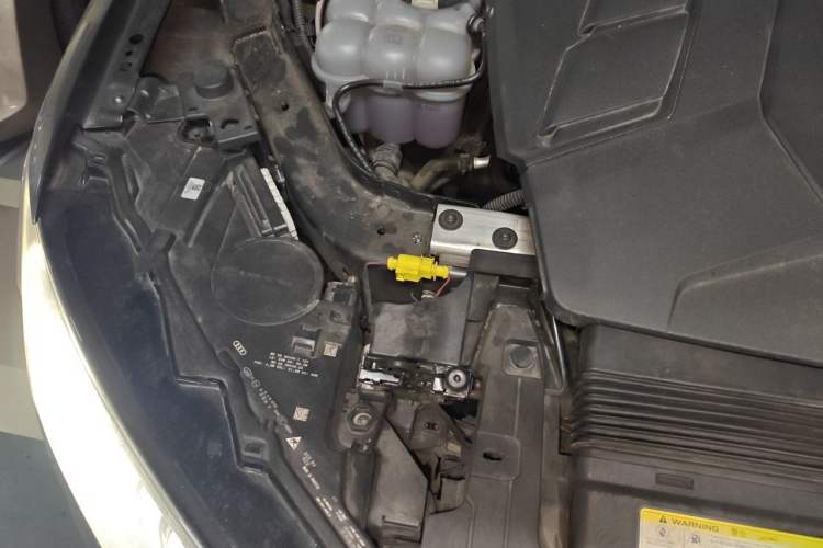 Used Audi Q7 2020 55 TFSI quattro S line sports model Engine Bay Right