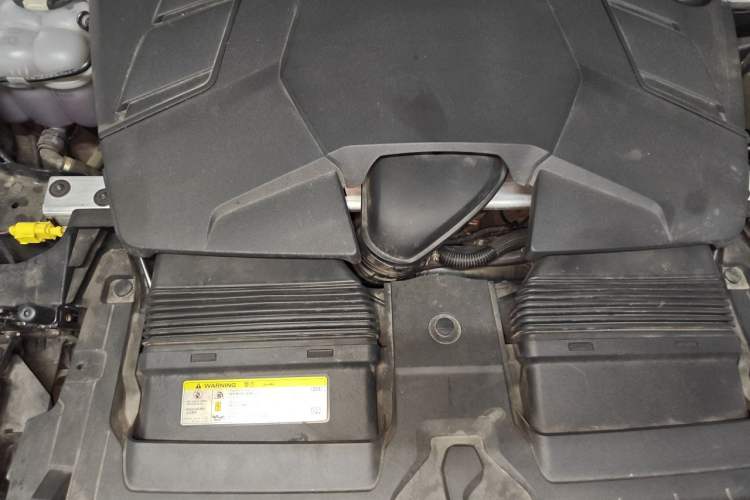 Used Audi Q7 2020 55 TFSI quattro S line sports model Engine Bay