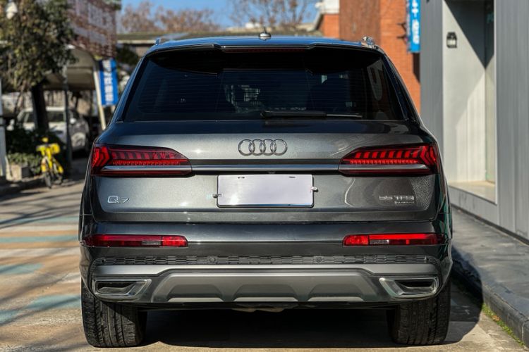 Used Audi Q7 2020 55 TFSI quattro S line sports model Exterior 3