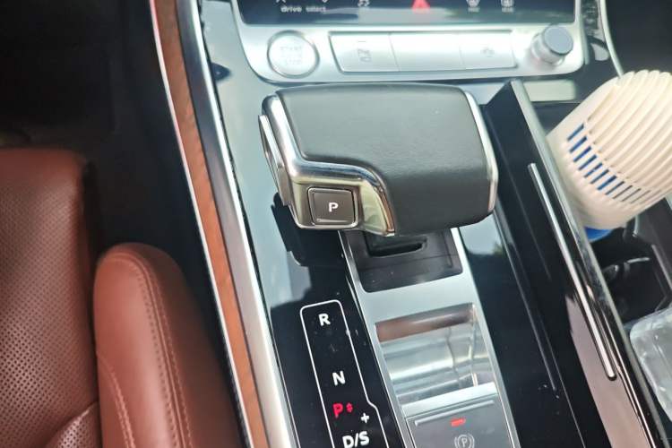 Used Audi Q7 2020 55 TFSI quattro Prestige Exclusive Edition Gear Lever