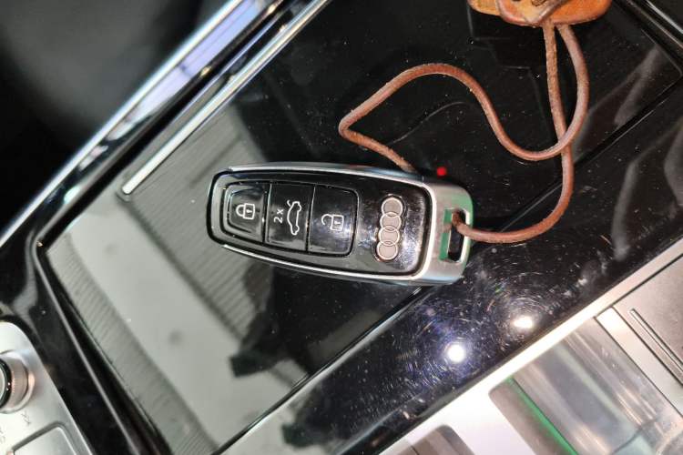 Used Audi Q7 2020 55 TFSI quattro S line sports model Interior 1