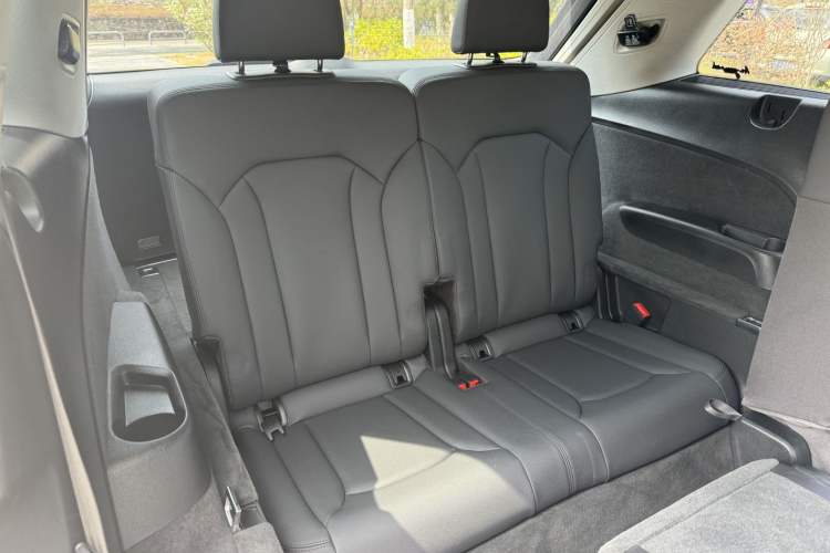 Used Audi Q7 2020 55 TFSI quattro S line sports model Interior 10