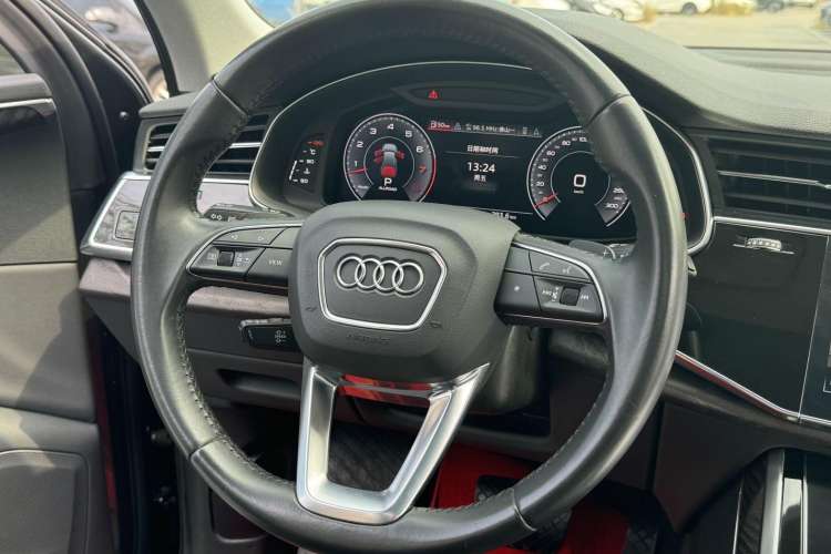 Used Audi Q7 2020 55 TFSI quattro S line sports model Interior 4