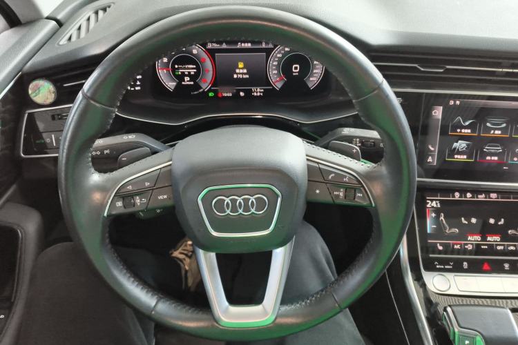 Used Audi Q7 2020 55 TFSI quattro S line sports model Steering Wheel