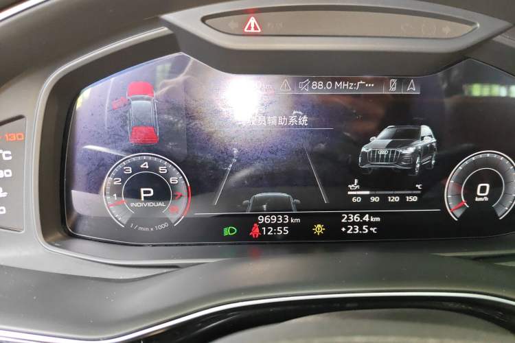 Used Audi Q7 2020 55 TFSI quattro S line sports model Instrument Cluster