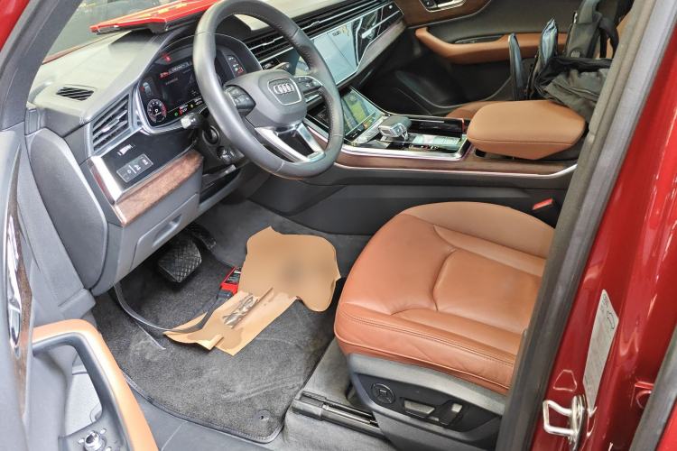 Used Audi Q7 2020 55 TFSI quattro S line sports model Left Front Seat