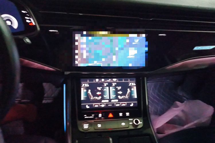 Used Audi Q7 2020 55 TFSI quattro S line sports model Audio And AC Panel