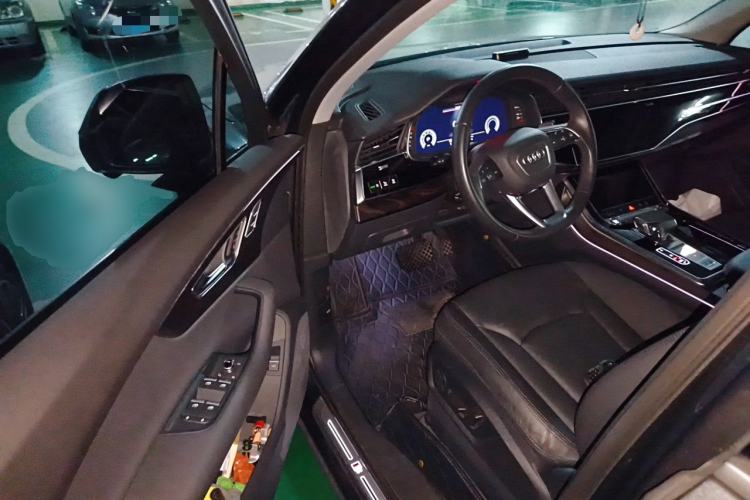 Used Audi Q7 2020 55 TFSI quattro S line sports model Driver Seat