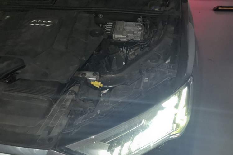 Used Audi Q7 2020 55 TFSI quattro S line sports model Engine Bay Left