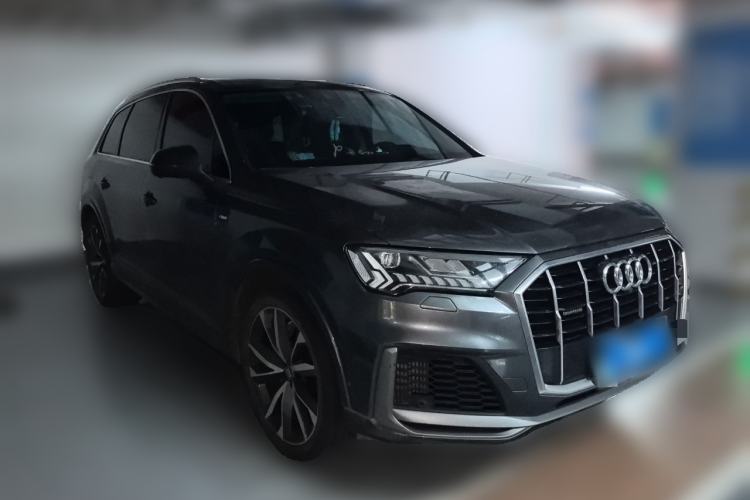 Used Audi Q7 2020 55 TFSI quattro S line sports model Front Right 45 Deg
