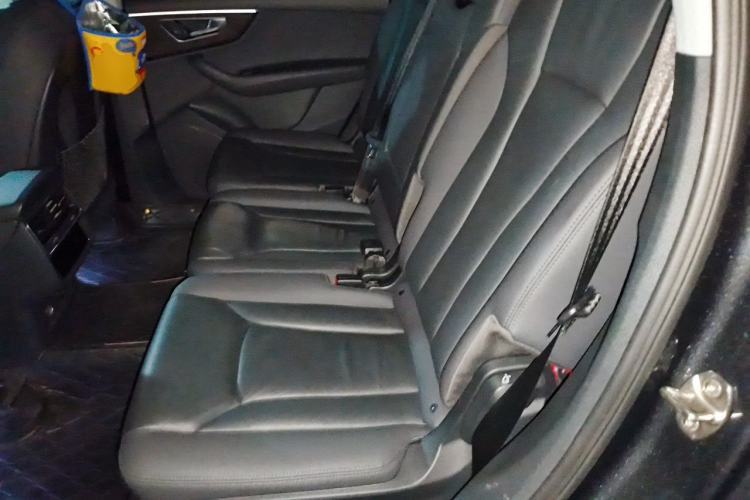 Used Audi Q7 2020 55 TFSI quattro S line sports model Left Rear Seat
