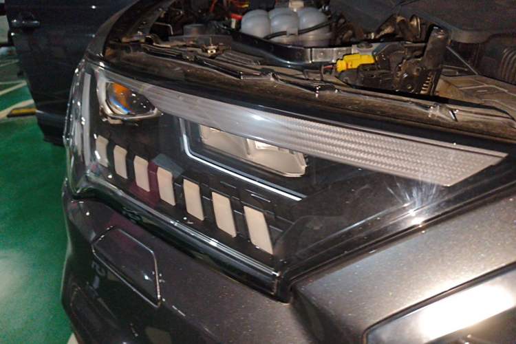 Used Audi Q7 2020 55 TFSI quattro S line sports model Right Front Headlight