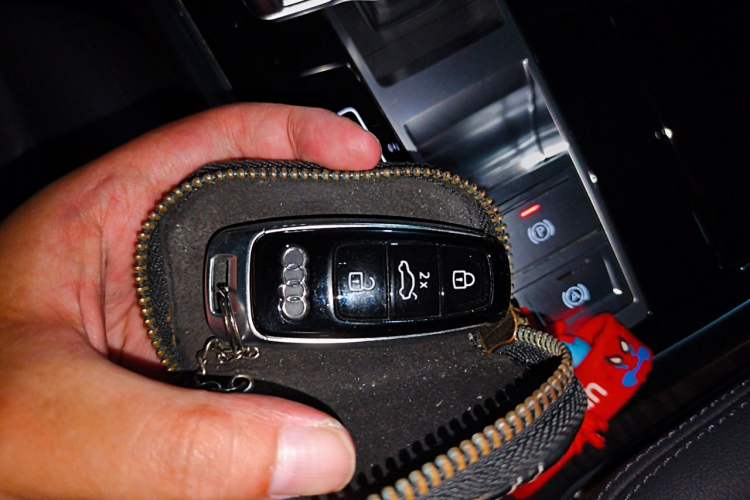 Used Audi Q7 2020 55 TFSI quattro S line sports model Vehicle Key